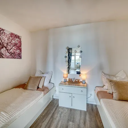 - Haus E, App 0e0308