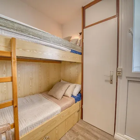 - Haus E, App 0e0308 Appartamento